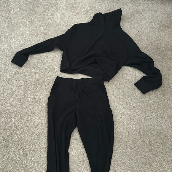 Black Women's Hoodie and Sweatpants Set - Picture 1 of 6